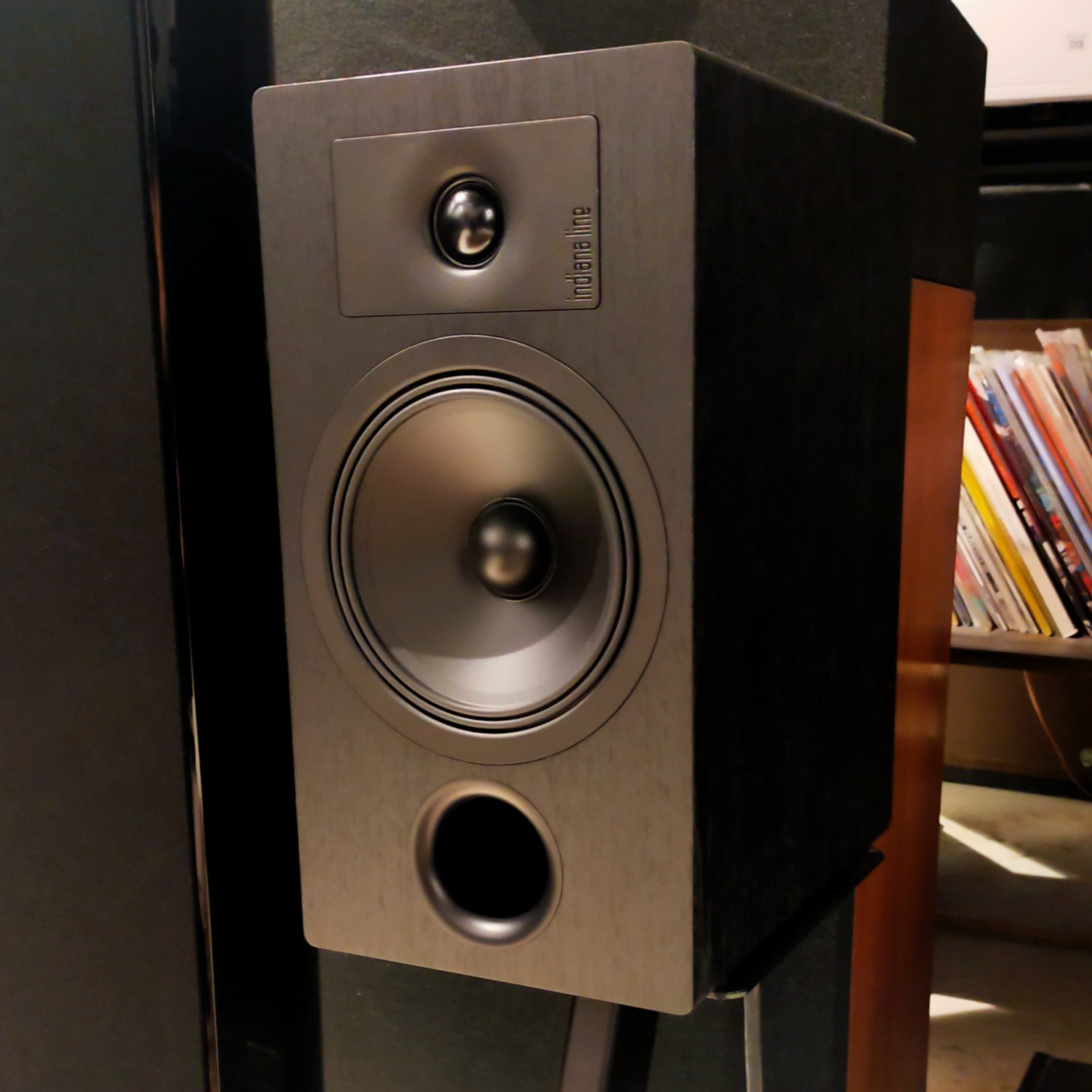 Vieni a ascolare le nuove Indiana Line&nbsp;Tesi